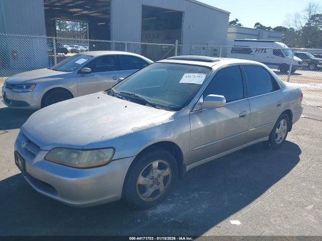 44171703 :رقم المزاد ، 1HGCG565XXA073388 vin ، 1999 Honda Accord Ex مزاد بيع