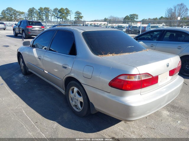 44171703 :رقم المزاد ، 1HGCG565XXA073388 vin ، 1999 Honda Accord Ex مزاد بيع