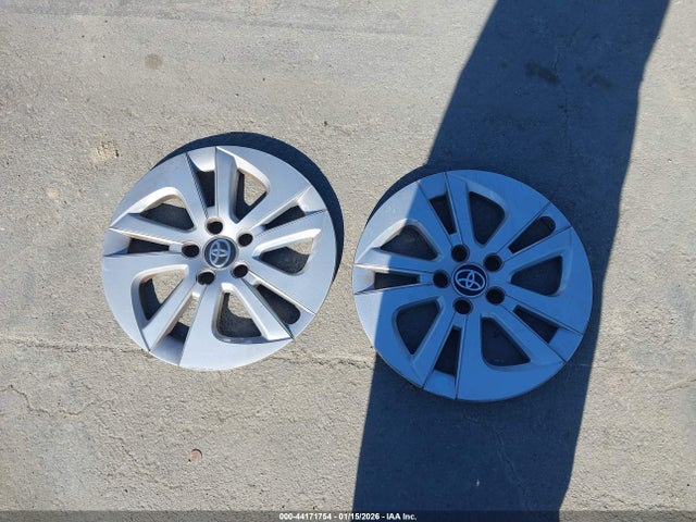 JTDKBRFU7H3540957 Toyota Prius Two