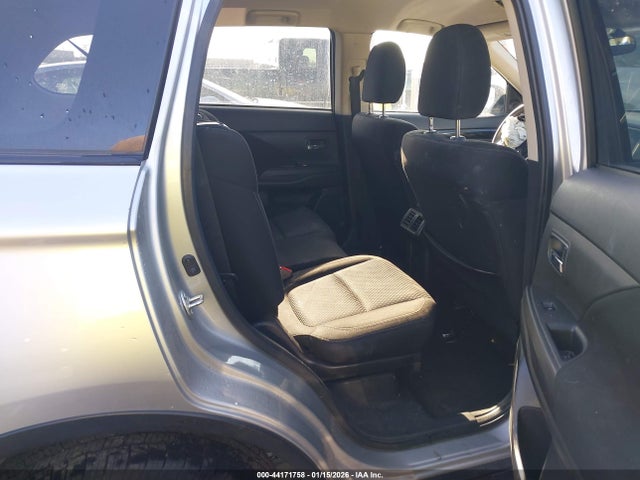 2020 MITSUBISHI OUTLANDER JA4AZ3A31LZ027688 Photo 7