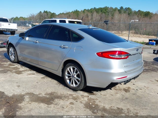 2019 FORD FUSION HYBRID 3FA6P0LU6KR120480 Photo 2