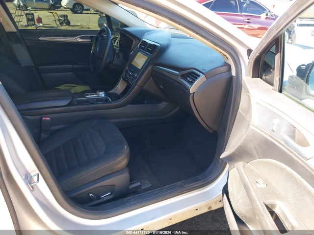 2019 FORD FUSION HYBRID 3FA6P0LU6KR120480 Photo 4