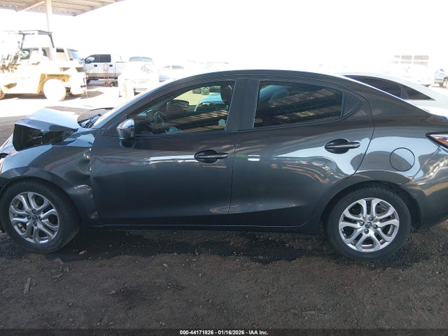 3MYDLBZV8GY114607 Scion IA