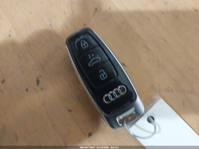 2020 AUDI A8 L WAU8EAF88LN011372 Photo 10