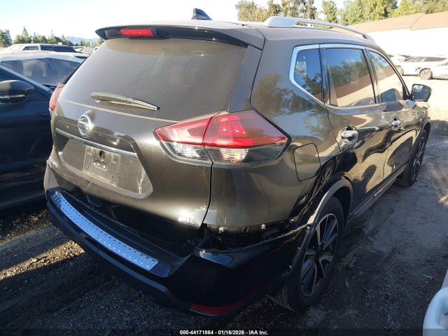 JN8AT2MT6JW467227 Nissan Rogue Sl