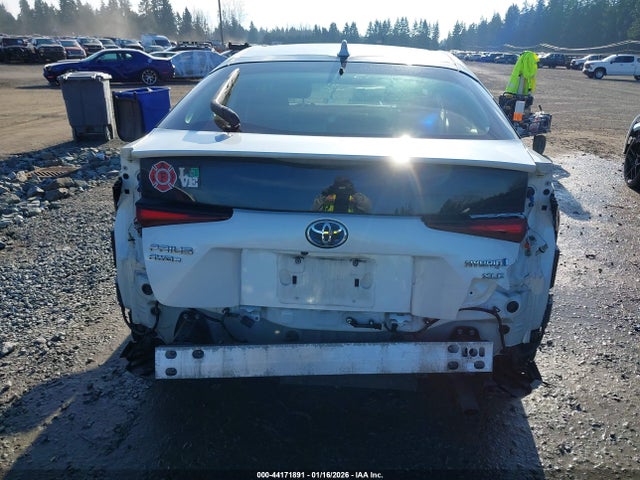 JTDL9MFU7M3024577 Toyota Prius Xle Awd-e
