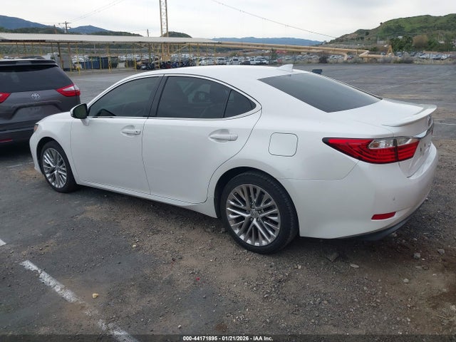 JTHBK1GG7F2166751 Lexus ES 350