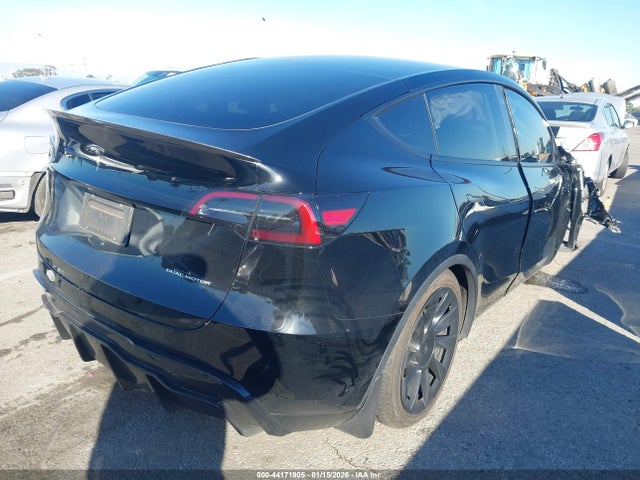 2023 TESLA MODEL Y 7SAYGAEE0PF596766 Photo 3