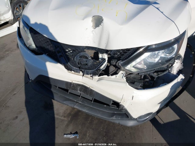 JN1BJ1CP7HW000612 Nissan Rogue Sport Sv