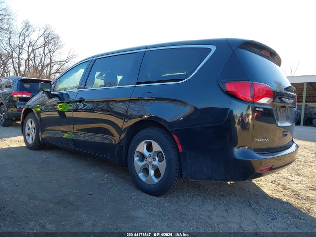 Aukcja sprzedaży 2017 Chrysler Pacifica Lx, vin: 2C4RC1CG1HR579756, numer aukcji: 44171947