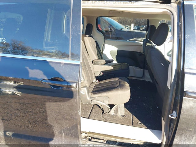 Aukcja sprzedaży 2017 Chrysler Pacifica Lx, vin: 2C4RC1CG1HR579756, numer aukcji: 44171947