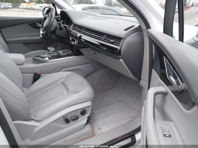 2017 AUDI Q7 WA1VAAF7XHD012247 Photo 4