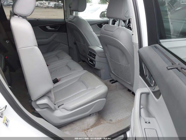 2017 AUDI Q7 WA1VAAF7XHD012247 Photo 7