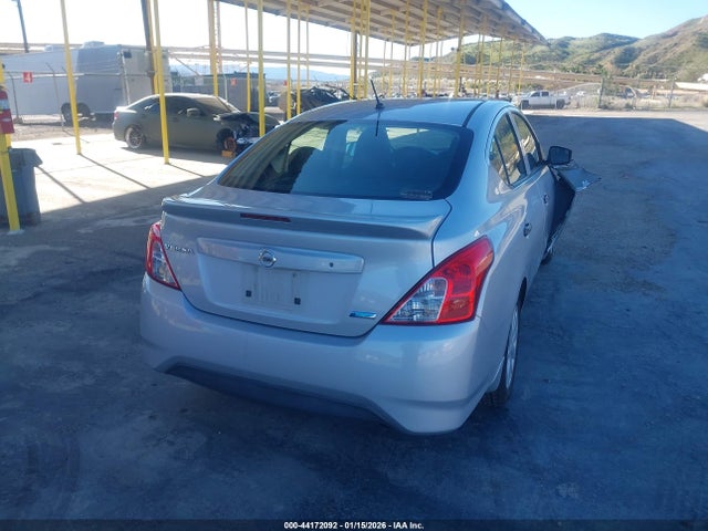 3N1CN7AP5GL817578 Nissan Versa 1.6 S+