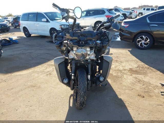 56KLDFRR8P3413843 INDIAN MOTORCYCLE CO. Pursuit Dark Horse With Premium Package