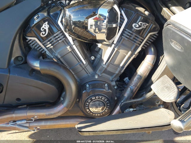 56KLDFRR8P3413843 INDIAN MOTORCYCLE CO. Pursuit Dark Horse With Premium Package