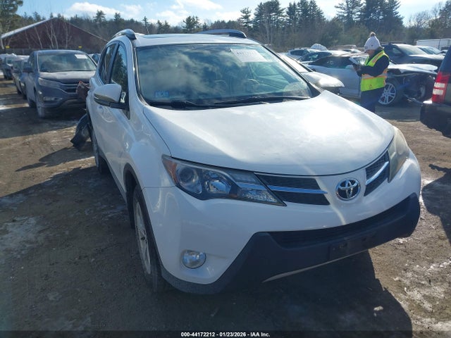 Toyota Rav4 Xle 2015 JTMRFREV5FD153859 Image 1