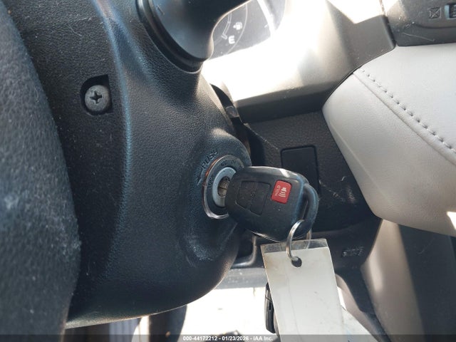 Toyota Rav4 Xle 2015 JTMRFREV5FD153859 Image 11