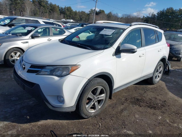 Toyota Rav4 Xle 2015 JTMRFREV5FD153859 Image 2