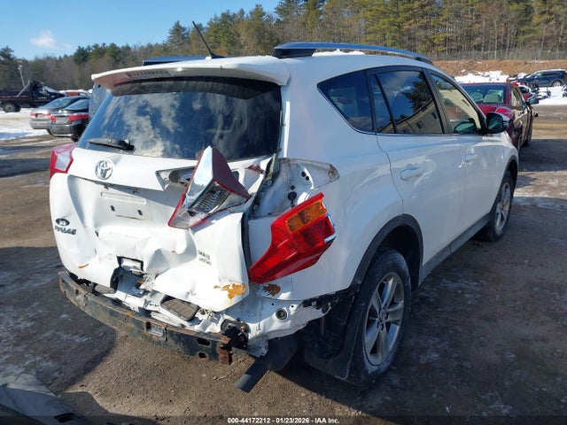 Toyota Rav4 Xle 2015 JTMRFREV5FD153859 Image 4