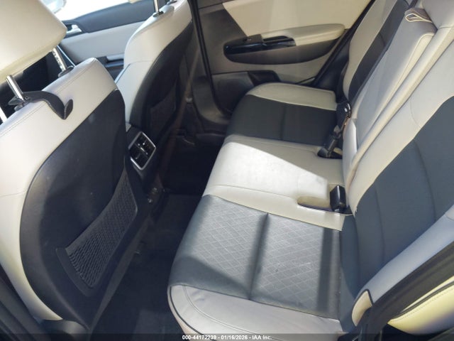 KNDPN3AC6J7465921 KIA Sportage Ex