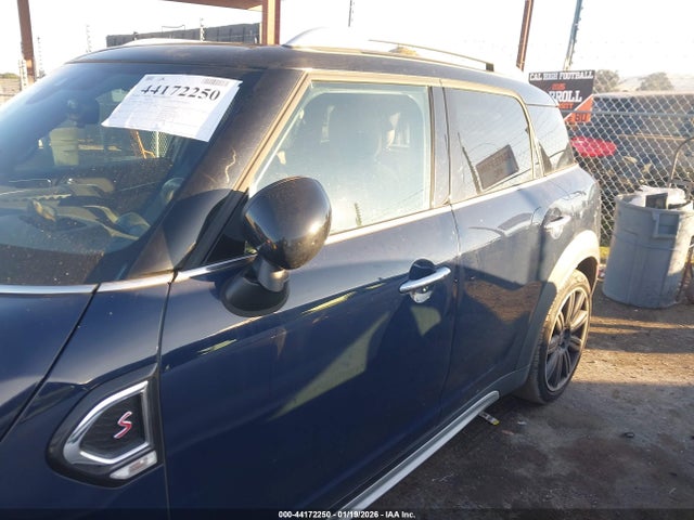 Mini Countryman Cooper S 2019 WMZYT3C59K3E97069 Image 14