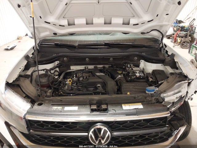 Продаж на аукціоні авто 2024 Volkswagen Taos 1.5t Se, vin: 3VVVX7B26RM094454, номер лоту: 44172301