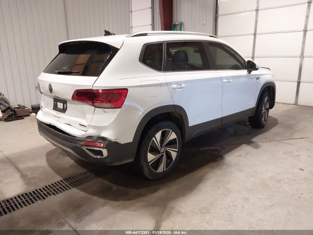 Продаж на аукціоні авто 2024 Volkswagen Taos 1.5t Se, vin: 3VVVX7B26RM094454, номер лоту: 44172301