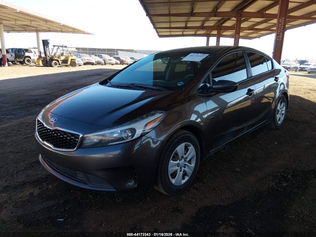 KIA FORTE LX 2017 3KPFK4A77HE141447 Image 2