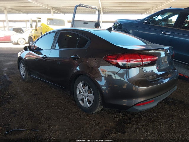 KIA FORTE LX 2017 3KPFK4A77HE141447 Image 3