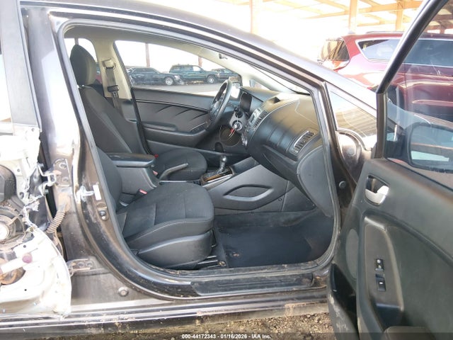 KIA FORTE LX 2017 3KPFK4A77HE141447 Image 5