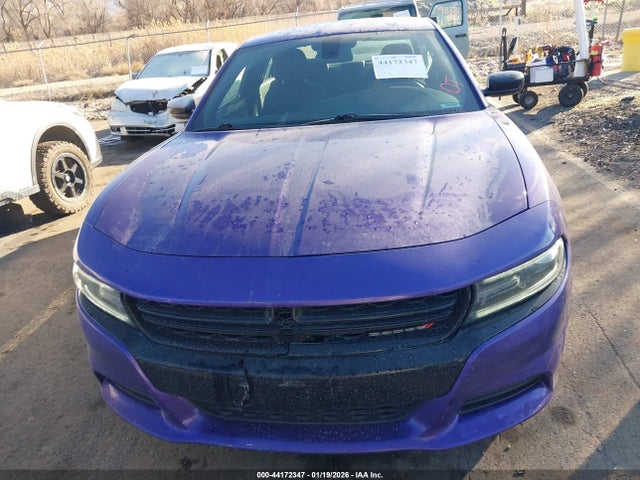 2C3CDXBG9JH313117 Dodge Charger Sxt Rwd
