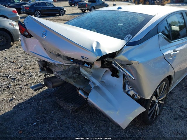 2019 NISSAN ALTIMA 1N4BL4CVXKC212992 Photo 5