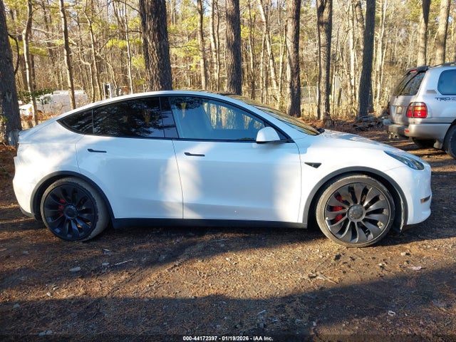 7SAYGDEF4NF376571 Tesla Model Y Performance Dual Motor All-wheel Drive