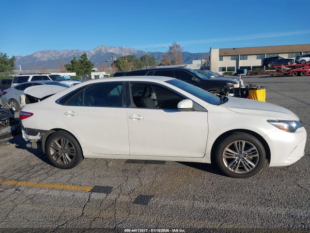 4T1BF1FK4HU366095 Toyota CAMRY SE