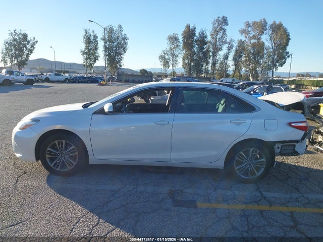 4T1BF1FK4HU366095 Toyota CAMRY SE