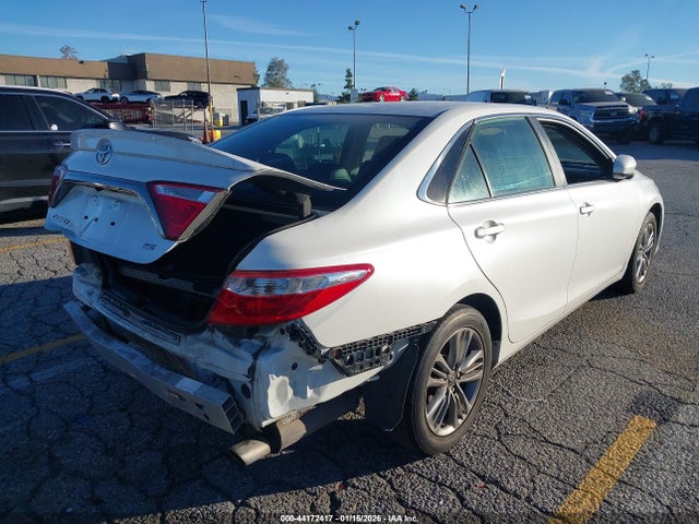 4T1BF1FK4HU366095 Toyota CAMRY SE