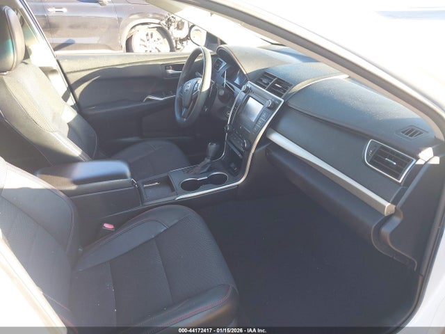 4T1BF1FK4HU366095 Toyota CAMRY SE