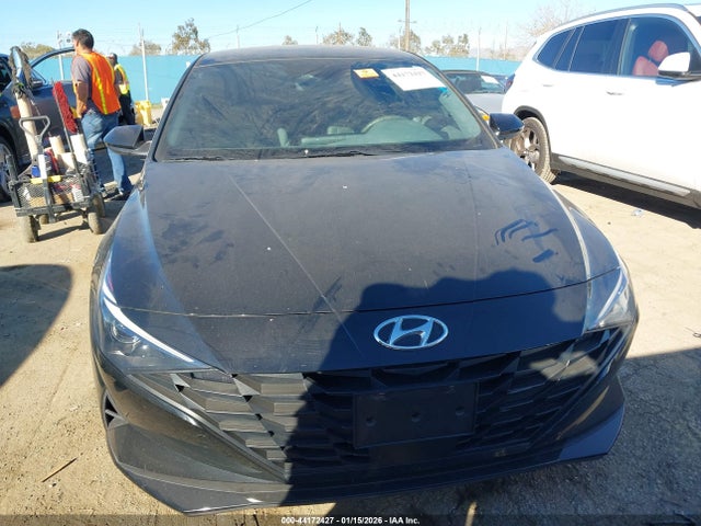 KMHLS4AG0PU464429 Hyundai ELANTRA SEL