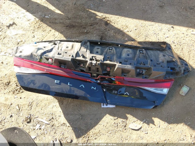 KMHLS4AG0PU464429 Hyundai ELANTRA SEL