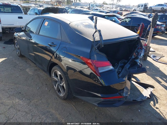 KMHLS4AG0PU464429 Hyundai ELANTRA SEL