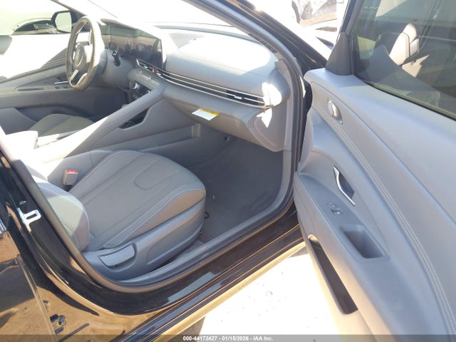 KMHLS4AG0PU464429 Hyundai ELANTRA SEL