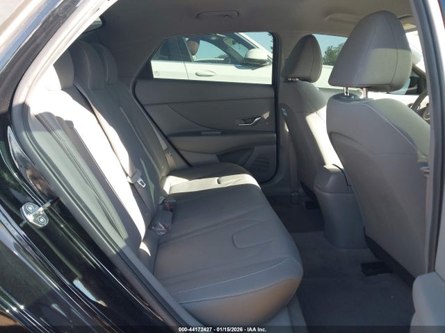 KMHLS4AG0PU464429 Hyundai ELANTRA SEL