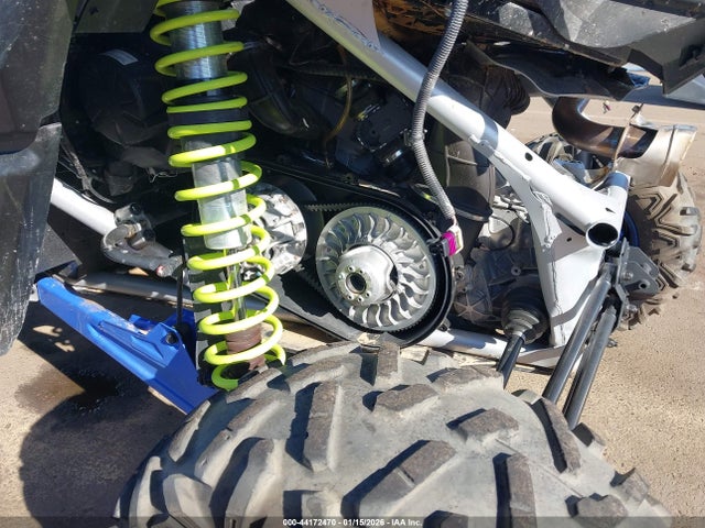 2020 CAN-AM MAVERICK X3 3JBVXAV20LK000100 Photo 8