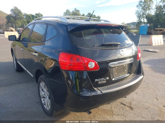 JN8AS5MT3FW152767 Nissan Rogue Select S
