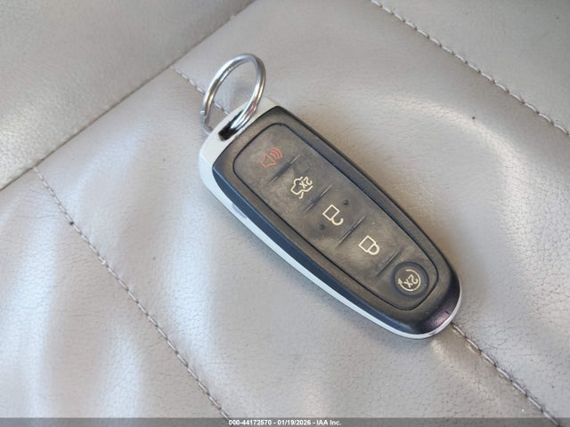 1FMCU0JX1EUB34072 Ford Escape Titanium