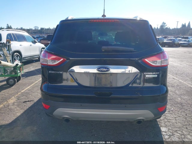 1FMCU0JX1EUB34072 Ford Escape Titanium