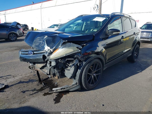 1FMCU0JX1EUB34072 Ford Escape Titanium