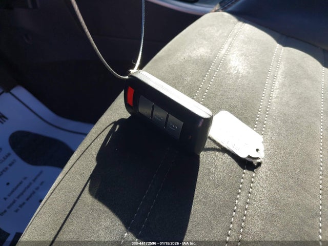 2020 MITSUBISHI OUTLANDER JA4AD3A34LZ039090 Photo 10