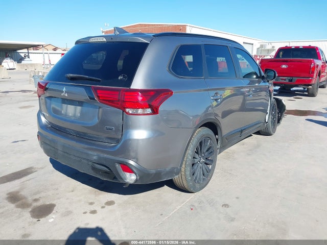 2020 MITSUBISHI OUTLANDER JA4AD3A34LZ039090 Photo 3